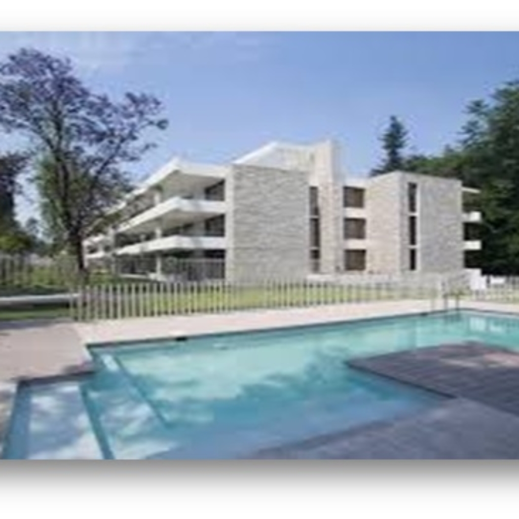 04-EdificioCaminoLasFlores