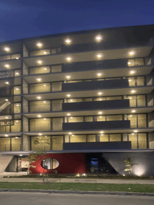 Fachada Nocturna